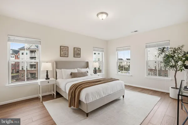 $320,000 | 6490 Calverton Drive, Unit 304, Frederick, MD 21703