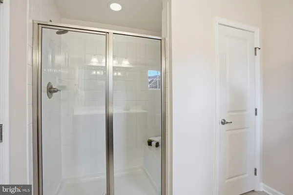 $320,000 | 6490 Calverton Drive, Unit 304, Frederick, MD 21703