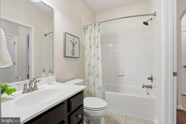 $320,000 | 6490 Calverton Drive, Unit 304, Frederick, MD 21703