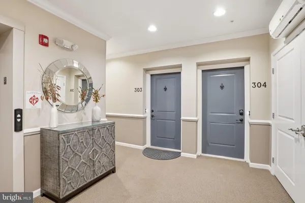 $320,000 | 6490 Calverton Drive, Unit 304, Frederick, MD 21703