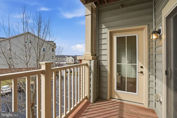 $320,000 | 6490 Calverton Drive, Unit 304, Frederick, MD 21703