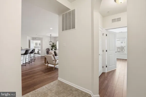 $320,000 | 6490 Calverton Drive, Unit 304, Frederick, MD 21703