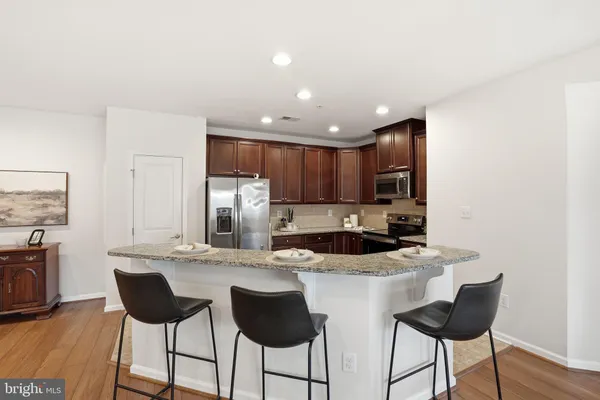 $320,000 | 6490 Calverton Drive, Unit 304, Frederick, MD 21703