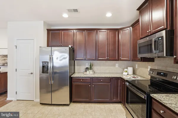 $320,000 | 6490 Calverton Drive, Unit 304, Frederick, MD 21703