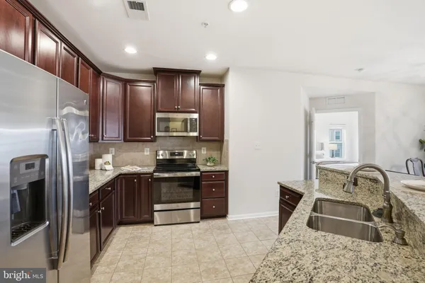 $320,000 | 6490 Calverton Drive, Unit 304, Frederick, MD 21703