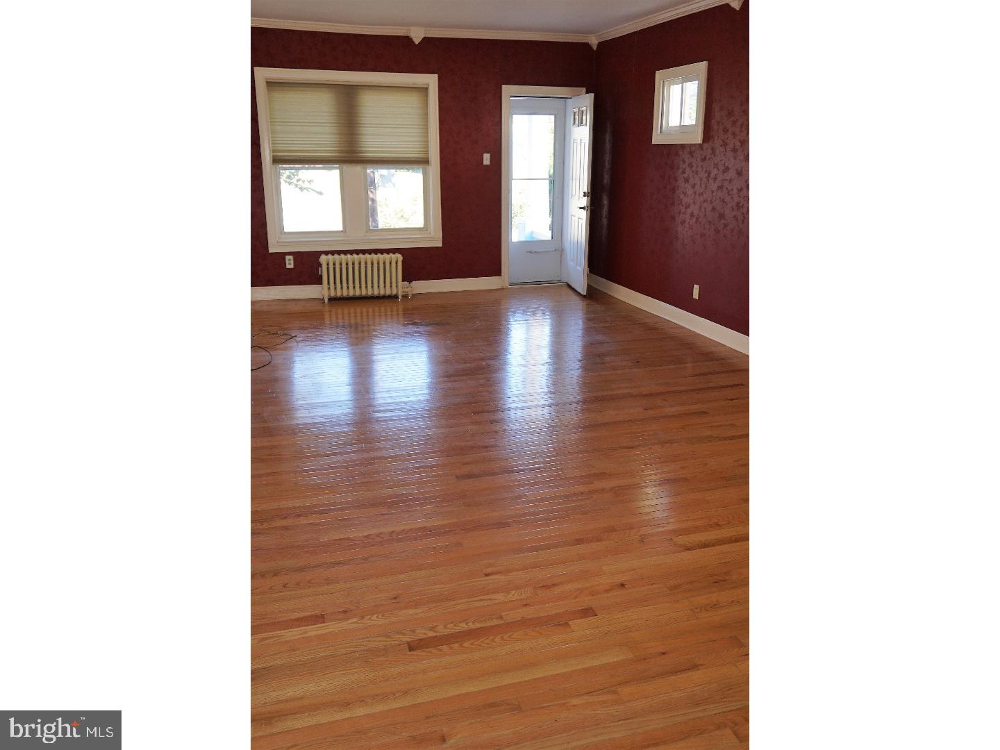 773 Mission Road Trenton, NJ 08620 - Photo 3 of 25 Living Room