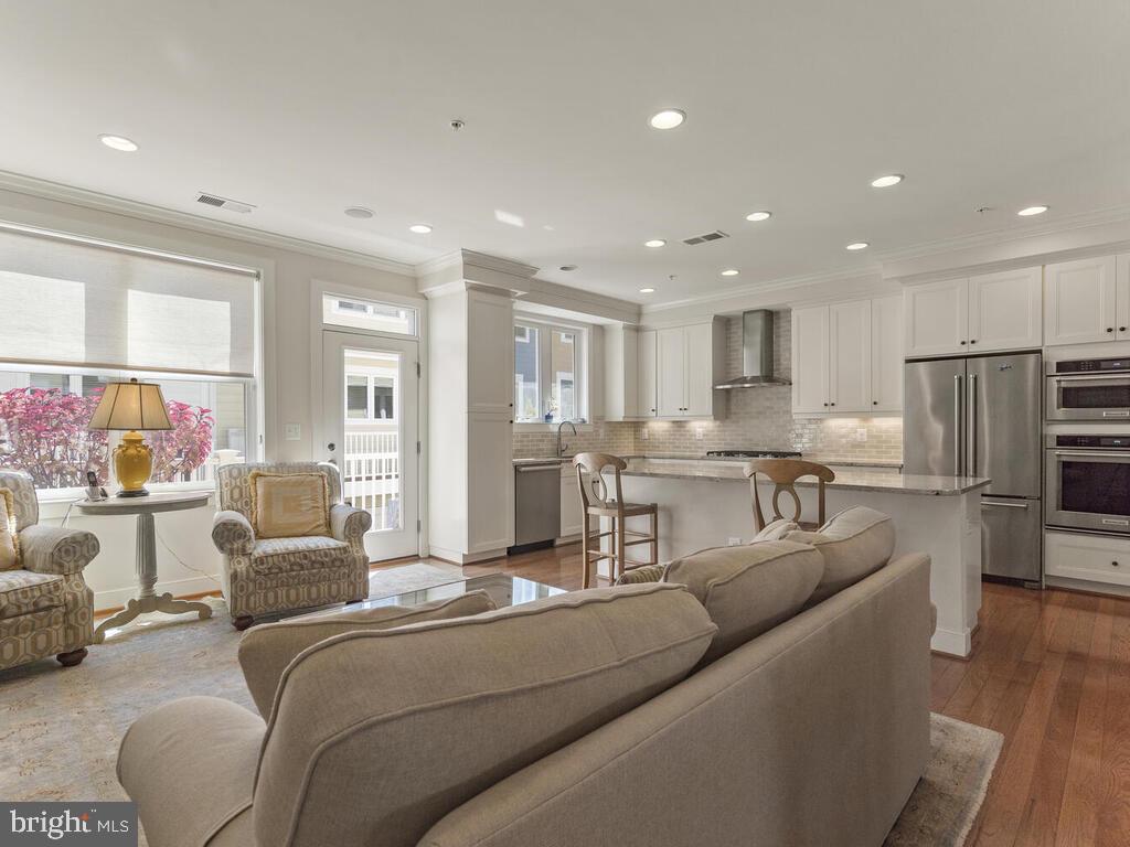 42 Ellsworth Heights Street Silver Spring, MD 20910 - Photo 17 of 67 Gallery Image 17