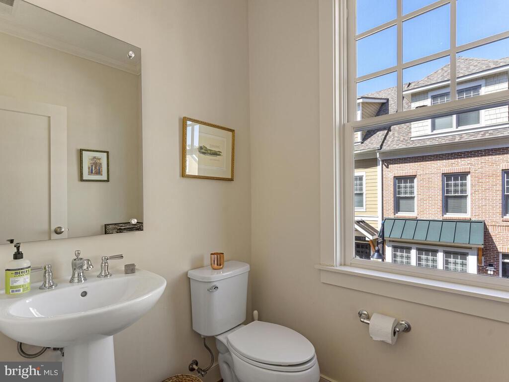 42 Ellsworth Heights Street Silver Spring, MD 20910 - Photo 23 of 67 Gallery Image 23