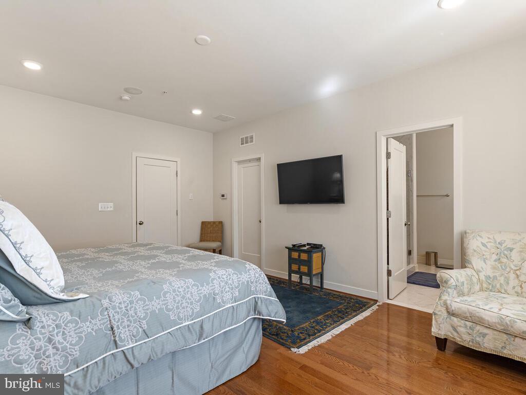 42 Ellsworth Heights Street Silver Spring, MD 20910 - Photo 29 of 67 Gallery Image 29