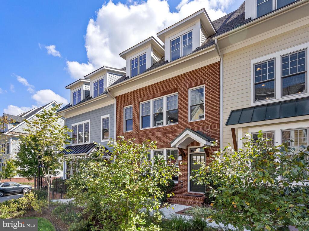 42 Ellsworth Heights Street Silver Spring, MD 20910 - Photo 42 of 67 Gallery Image 42