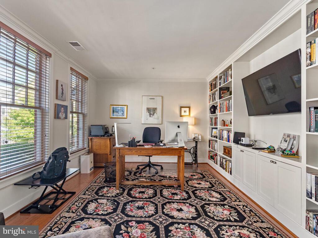 42 Ellsworth Heights Street Silver Spring, MD 20910 - Photo 43 of 67 Gallery Image 43