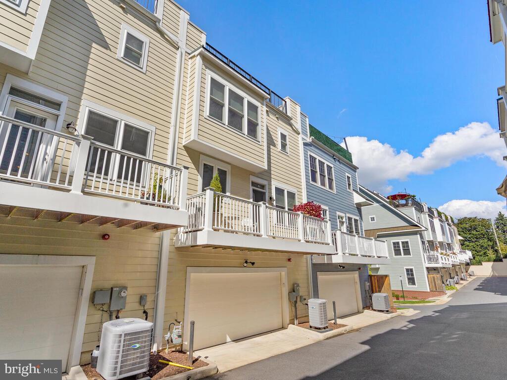 42 Ellsworth Heights Street Silver Spring, MD 20910 - Photo 52 of 67 Gallery Image 52