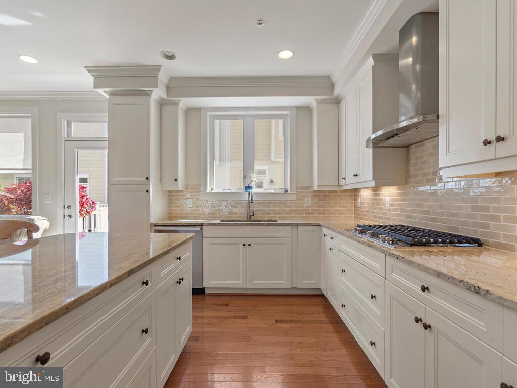 42 Ellsworth Heights Street Silver Spring, MD 20910 - Photo 7 of 67 Gallery Image 7