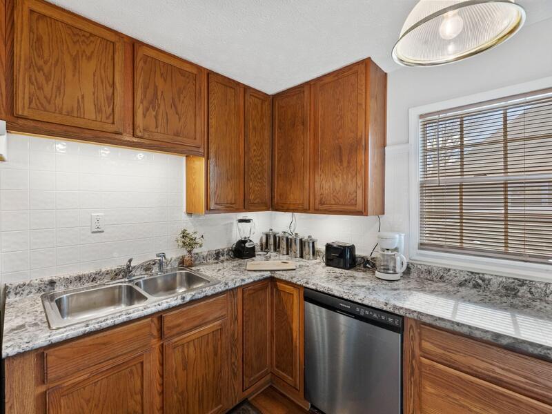 930 Bucknell Road Columbus, OH 43213 - Photo 11 of 13 Kitchen.1