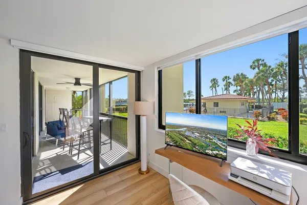 $875,000 | 1000 North Us Highway, Unit BE103, Jupiter, FL 33477