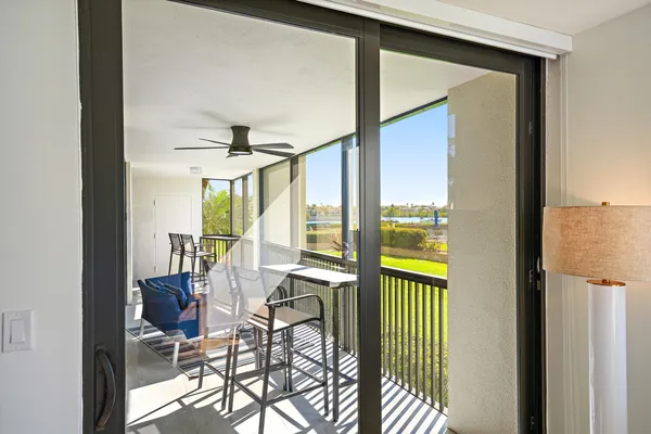 $875,000 | 1000 North Us Highway, Unit BE103, Jupiter, FL 33477