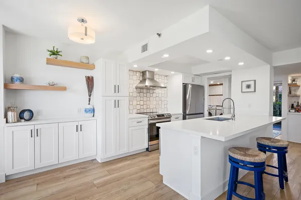 $875,000 | 1000 North Us Highway, Unit BE103, Jupiter, FL 33477