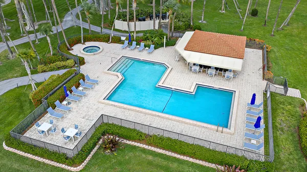 $875,000 | 1000 North Us Highway, Unit BE103, Jupiter, FL 33477
