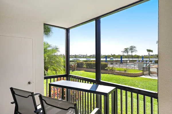 $875,000 | 1000 North Us Highway, Unit BE103, Jupiter, FL 33477