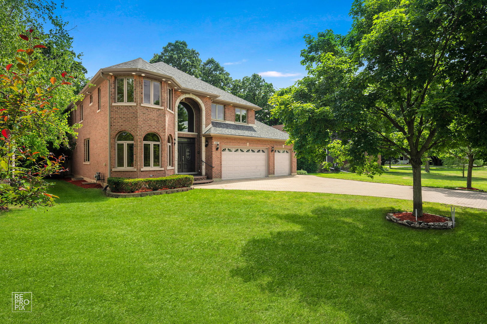 1017 Red Oak Street Addison, IL 60101 - Photo 3 of 36