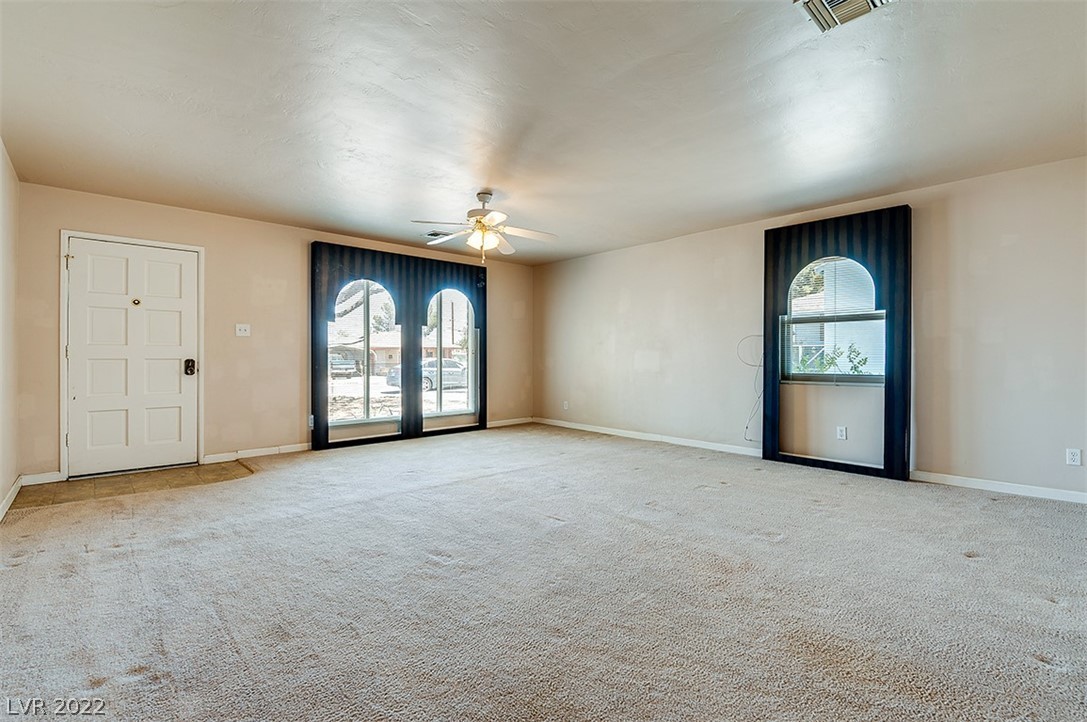 285 West Basic Road Henderson, NV 89015 - Photo 4 of 26