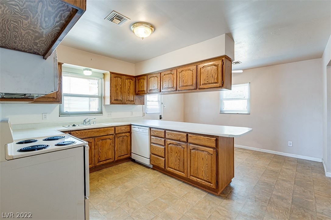 285 West Basic Road Henderson, NV 89015 - Photo 9 of 26