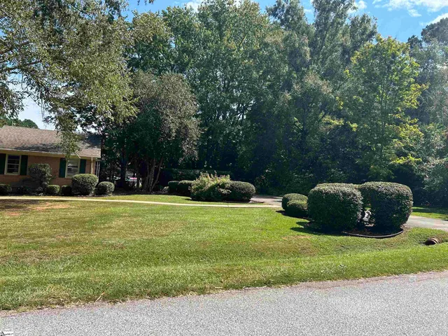 $325,000 | 101 Sumter Street, Clinton, SC 29325