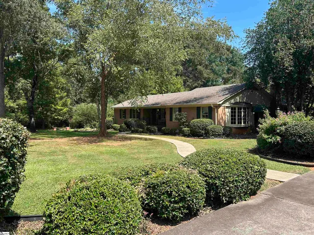 $325,000 | 101 Sumter Street, Clinton, SC 29325