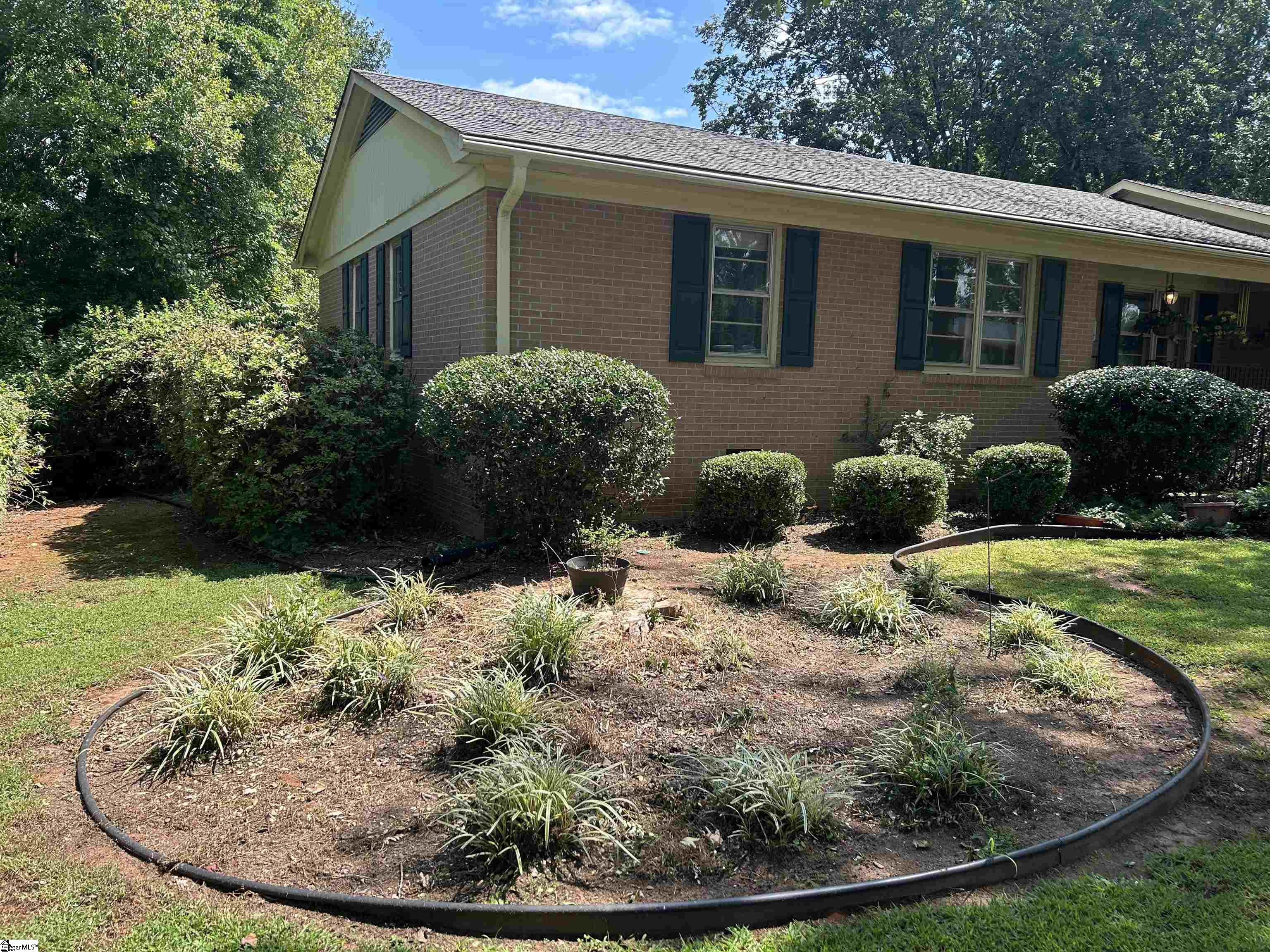 101 Sumter Street Clinton, SC 29325 - Photo 8 of 50