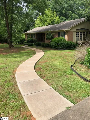 $325,000 | 101 Sumter Street, Clinton, SC 29325