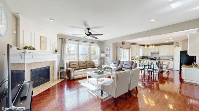 $3,200 | 182 Chapin Way, Oswego, IL 60543