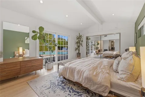 $1,449,500 | 5208 Woodman Avenue, Sherman Oaks, CA 91401