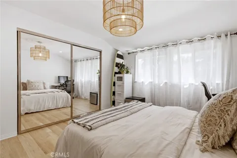 $1,449,500 | 5208 Woodman Avenue, Sherman Oaks, CA 91401