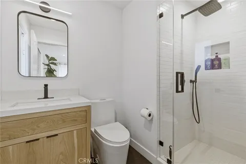 $1,449,500 | 5208 Woodman Avenue, Sherman Oaks, CA 91401