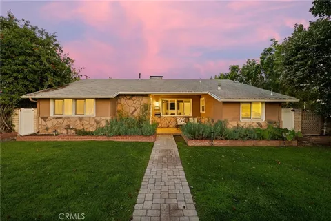 $1,549,000 | 5208 Woodman Avenue, Sherman Oaks, CA 91401