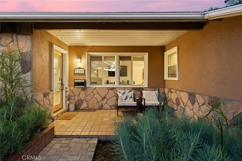 $1,449,500 | 5208 Woodman Avenue, Sherman Oaks, CA 91401