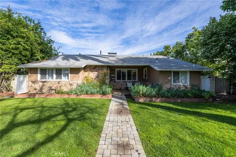 $1,549,000 | 5208 Woodman Avenue, Sherman Oaks, CA 91401