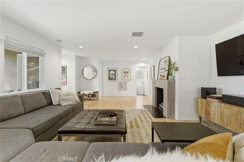 $1,449,500 | 5208 Woodman Avenue, Sherman Oaks, CA 91401