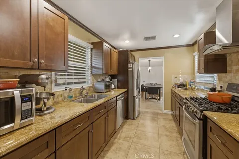 $1,549,000 | 5208 Woodman Avenue, Sherman Oaks, CA 91401