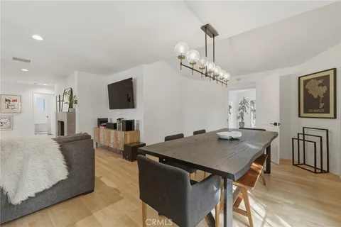 $1,449,500 | 5208 Woodman Avenue, Sherman Oaks, CA 91401