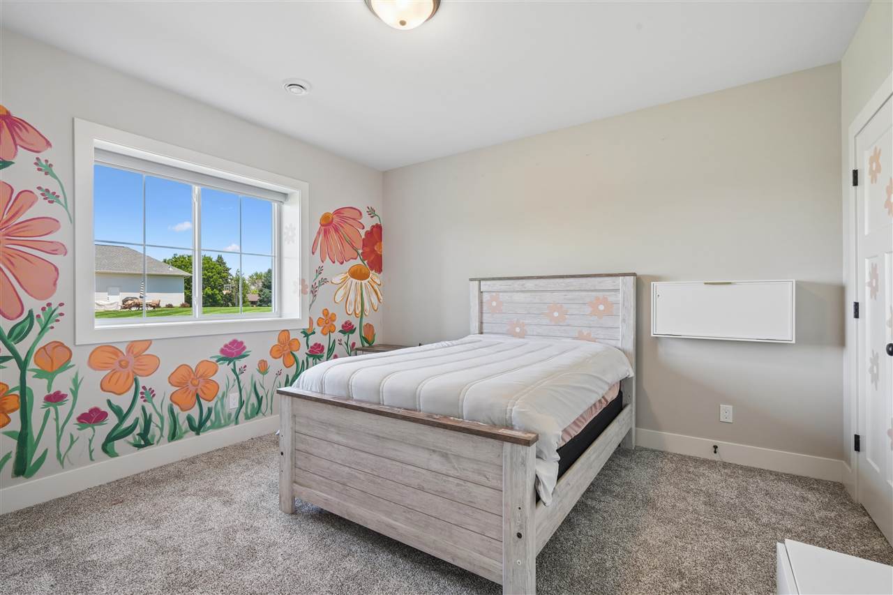 6118 Rapids Ridge Road Cedar Rapids, IA 52411 - Photo 29 of 41 Gallery Image 29