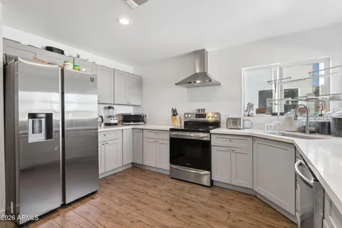 $980,000 | 2324 East Oak Street, Phoenix, AZ 85006