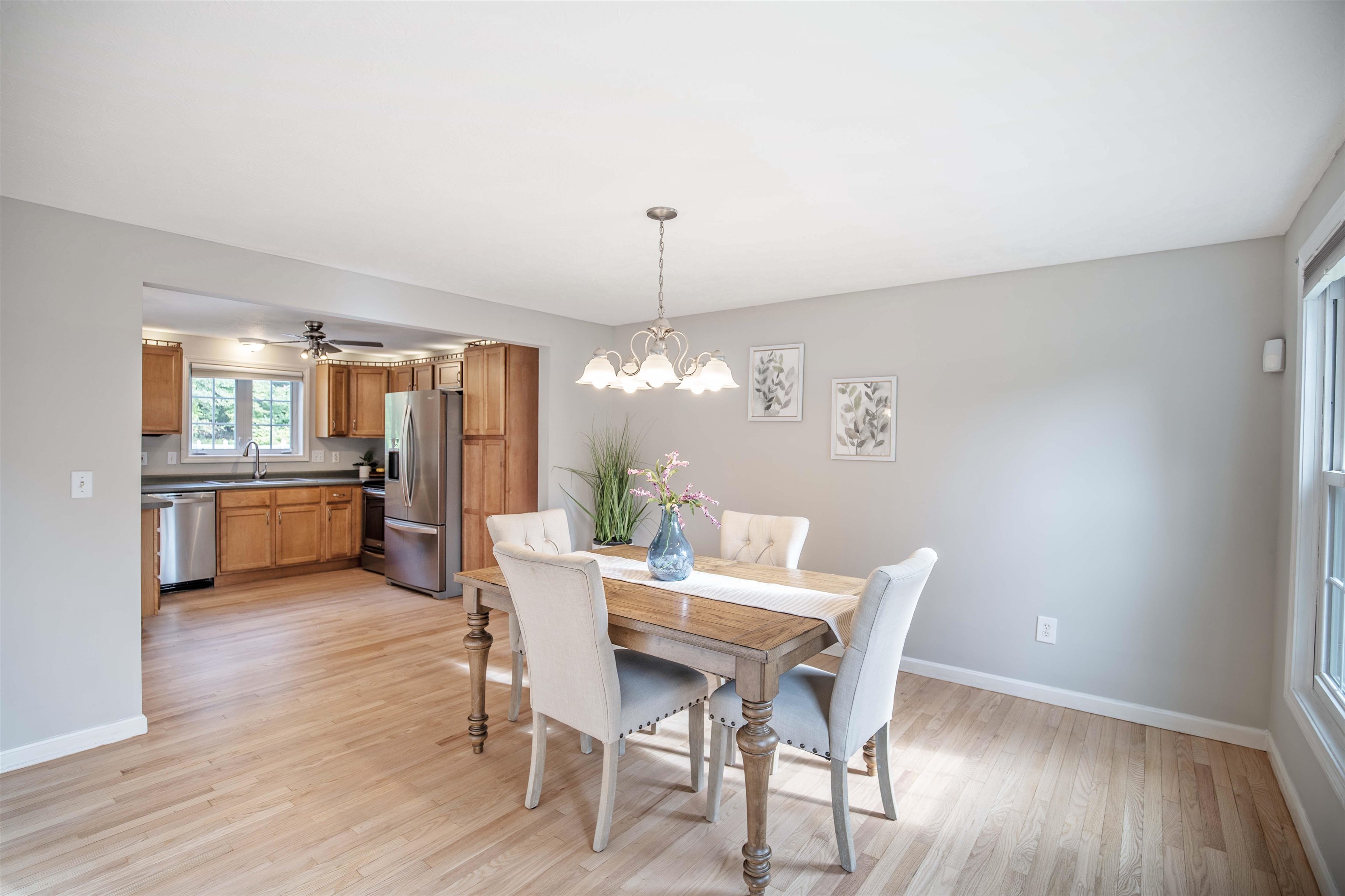 1480 Lake Shore Road Manchester, NH 03109 - Photo 6 of 35 Gallery Image 6
