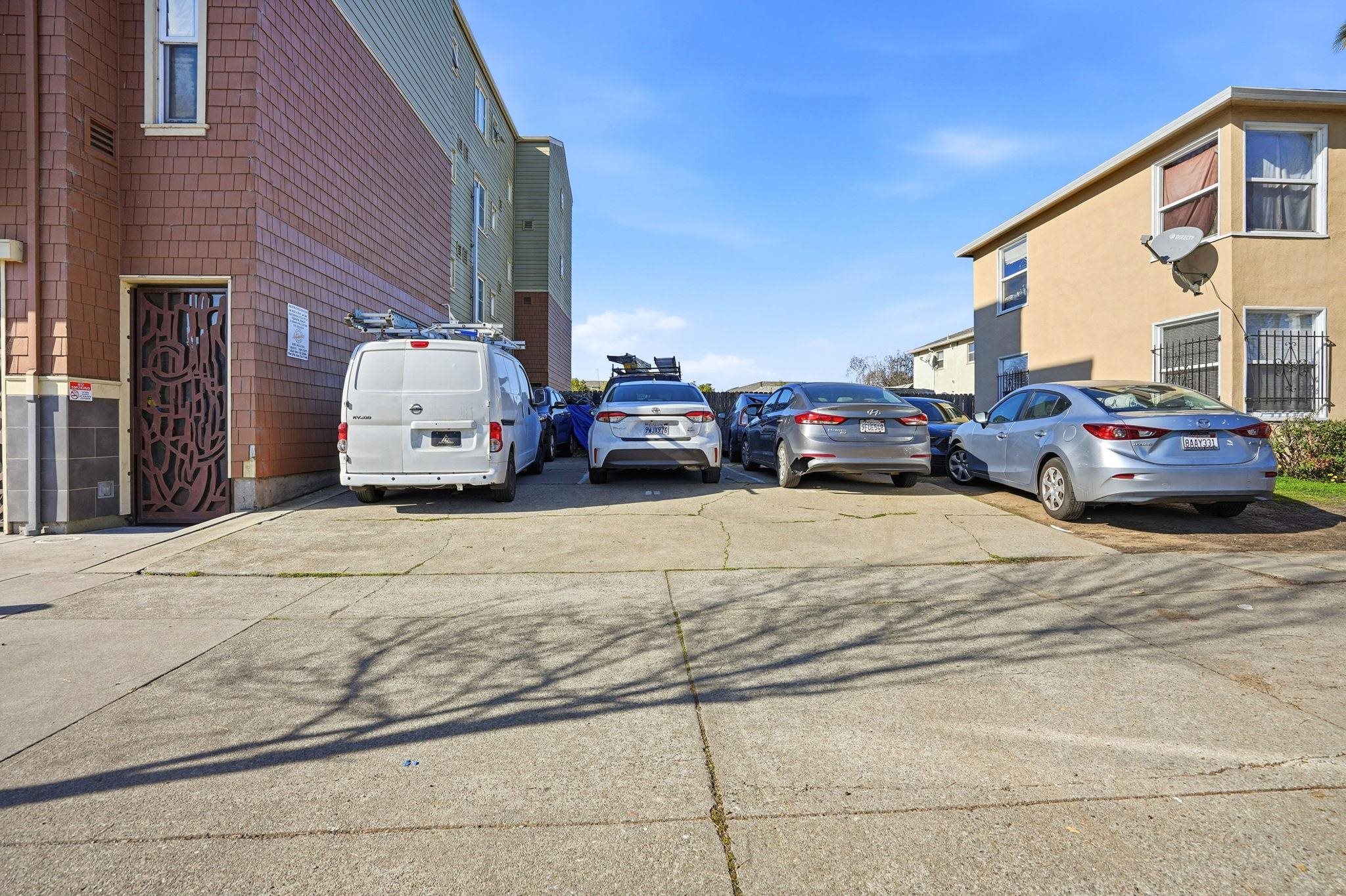 3224 Sacramento Street Berkeley, CA 94702 - Photo 21 of 21 a cars parked in front of a building