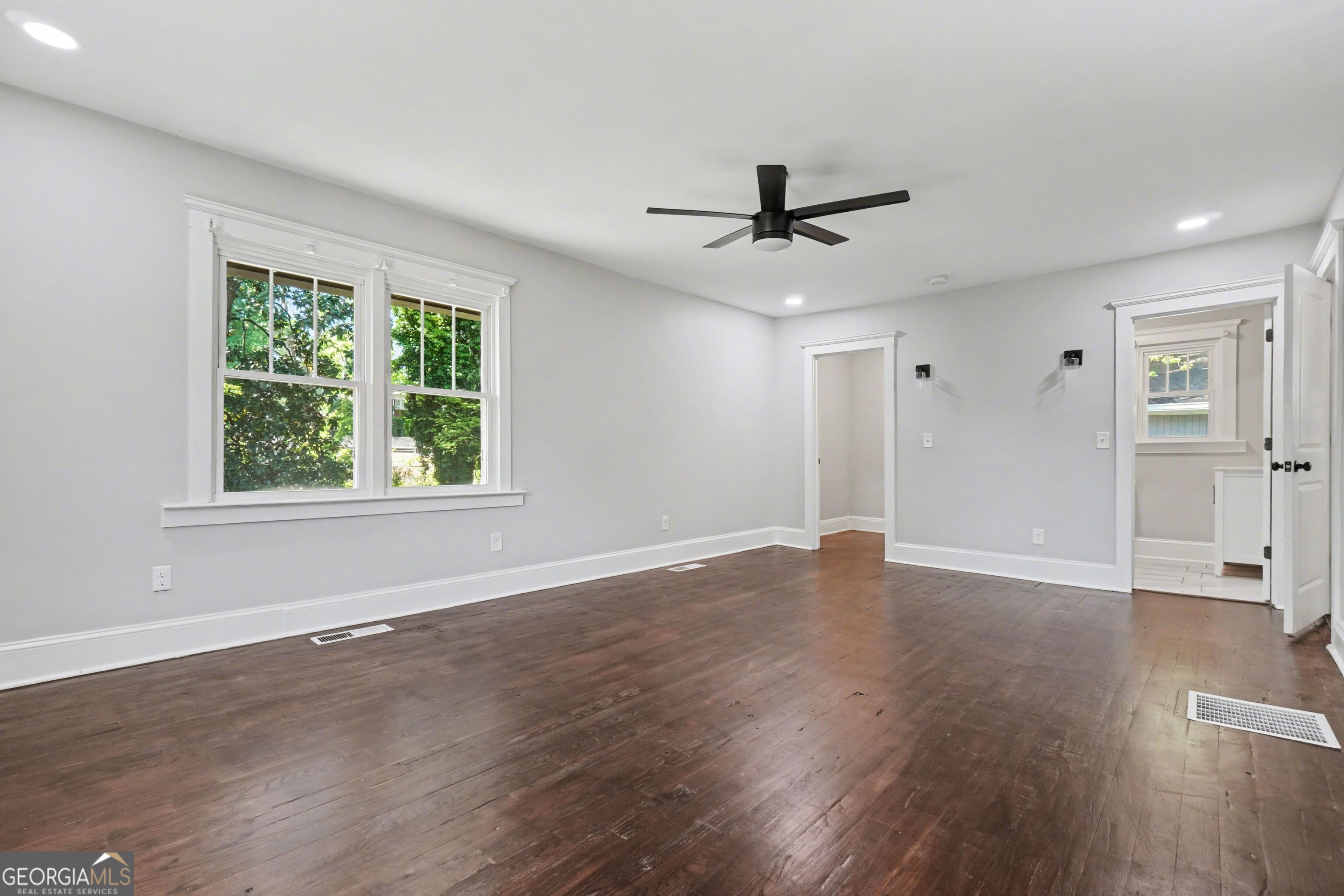 1164 Sells Avenue Southwest Atlanta, GA 30310 - Photo 19 of 32