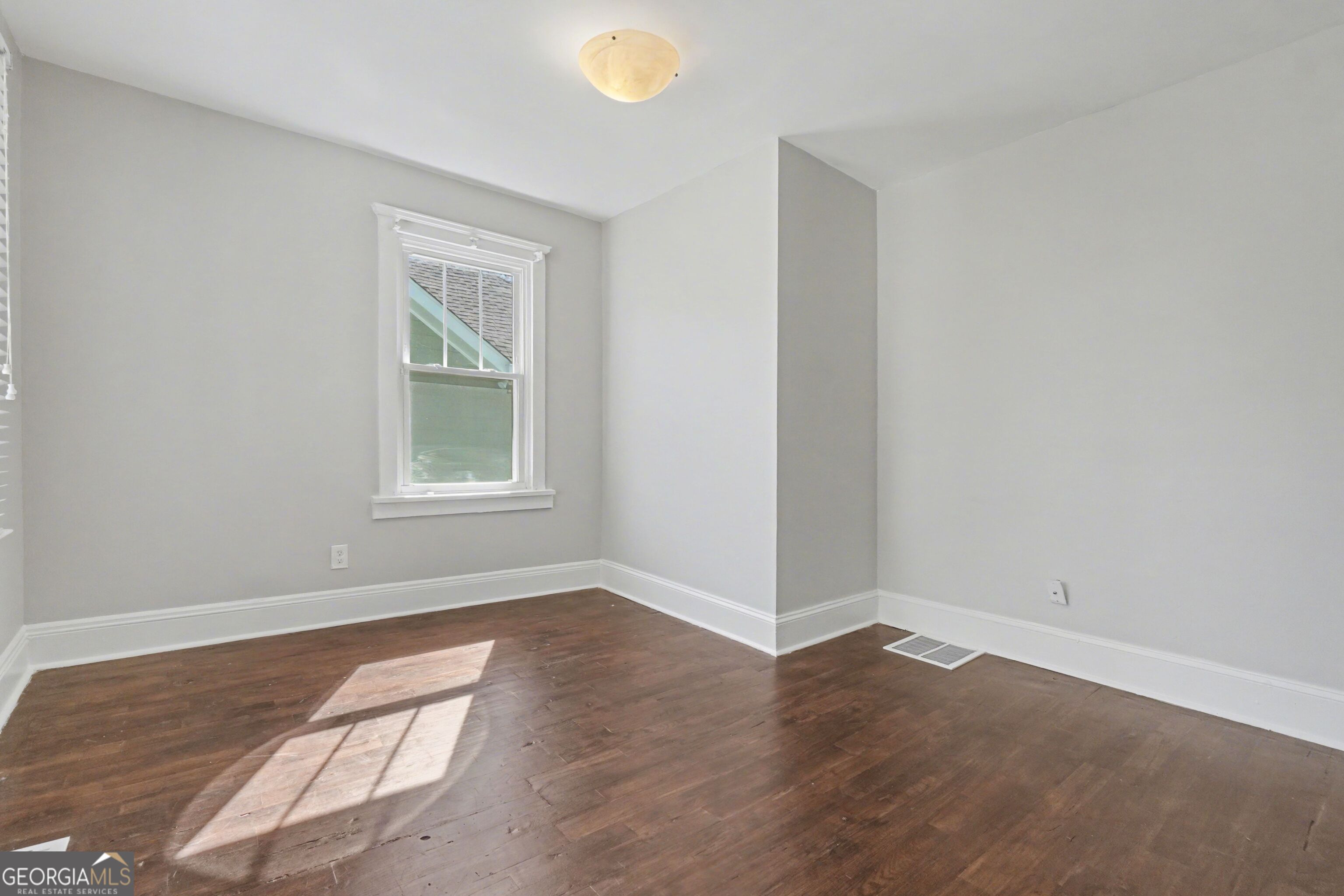 1164 Sells Avenue Southwest Atlanta, GA 30310 - Photo 9 of 32
