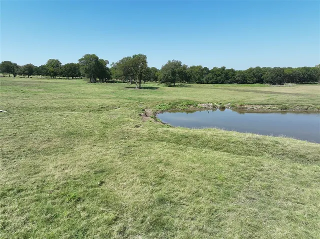 a view of an outdoor space and a yard