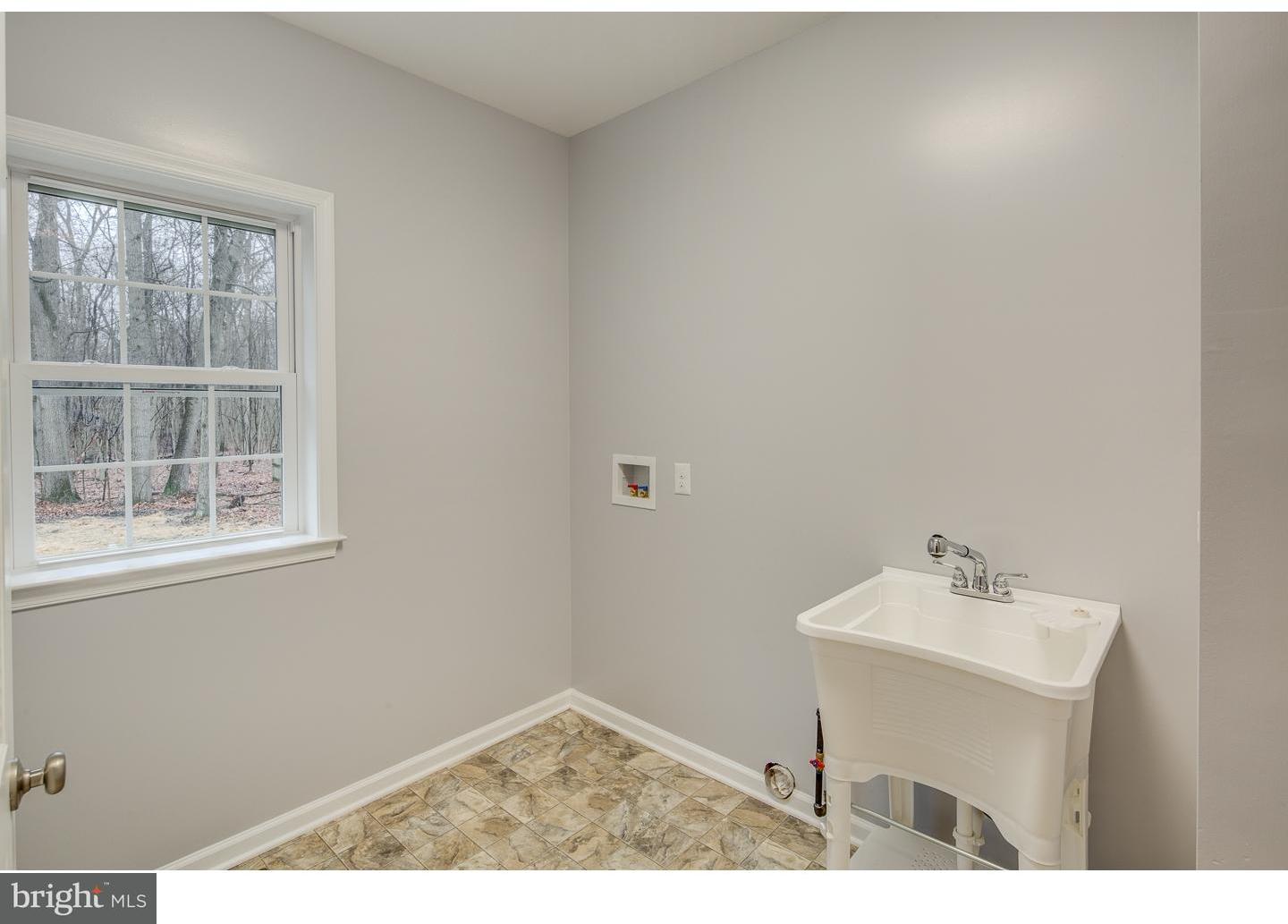 463 Hartford Road Mount Laurel, NJ 08054 - Photo 24 of 25 Gallery Image 24