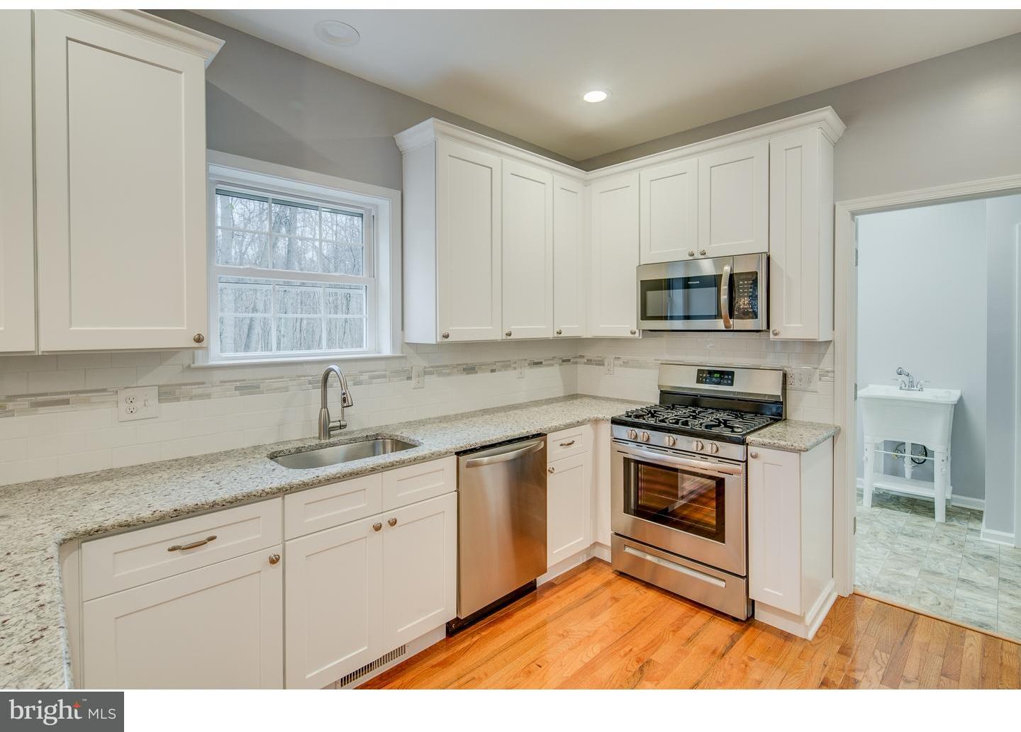 463 Hartford Road Mount Laurel, NJ 08054 - Photo 7 of 25 Gallery Image 7