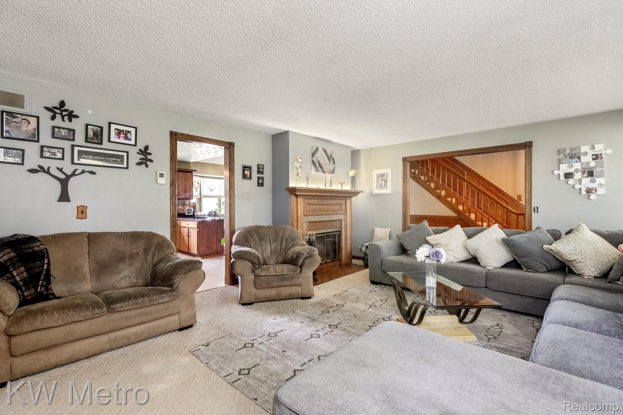 53700 North Foster Road New Baltimore, MI 48051 - Photo 5 of 43 8-web-or-mls-53700 North Foster Road Chesterfield0005.jpg